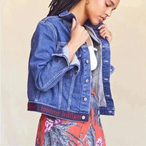 Tommy Hilfiger Denim Jacket- Large Logo lined bottom- RARE Sz M